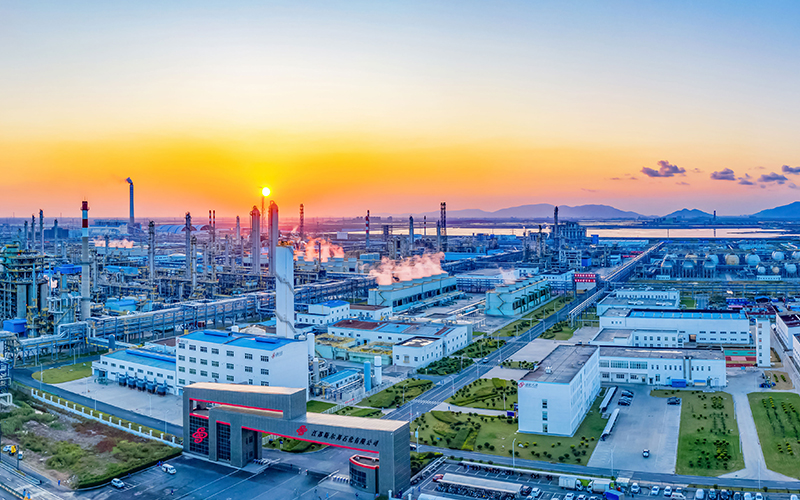 11 - 苏伊士运用“以废治废”的理念为盛虹集团提供经济可靠的废水超低排放全流程解决方案。_Shenghong Group.jpg